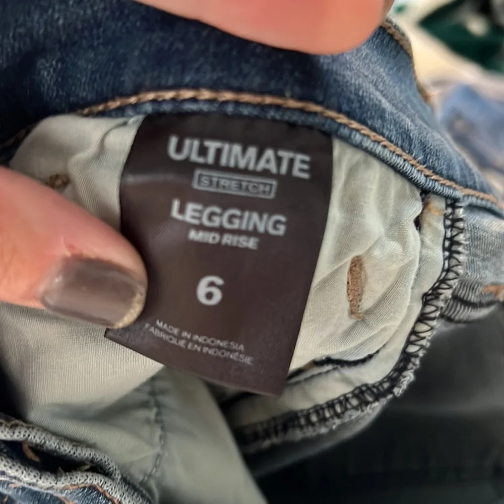 Express Ultimate Legging Mid Rise - Picture 2 of 2